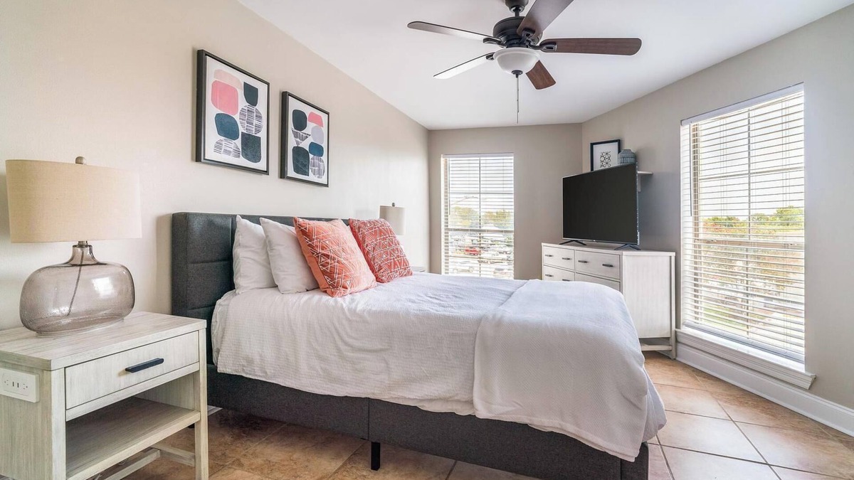Mid City North Apartment | Landing | Incredible 2BD, Gym, Pool