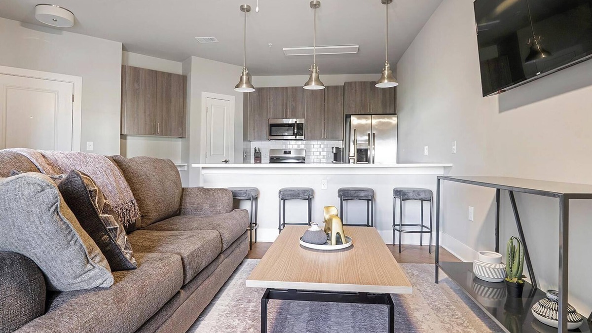 Fort Myers Apartment | Landing | Modern 1BD, Gym, Pool