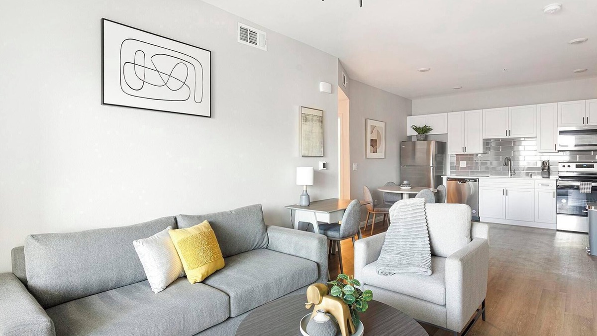 Townsite Apartment | Landing | Modern 2BD, Rooftop Lounge, Pool