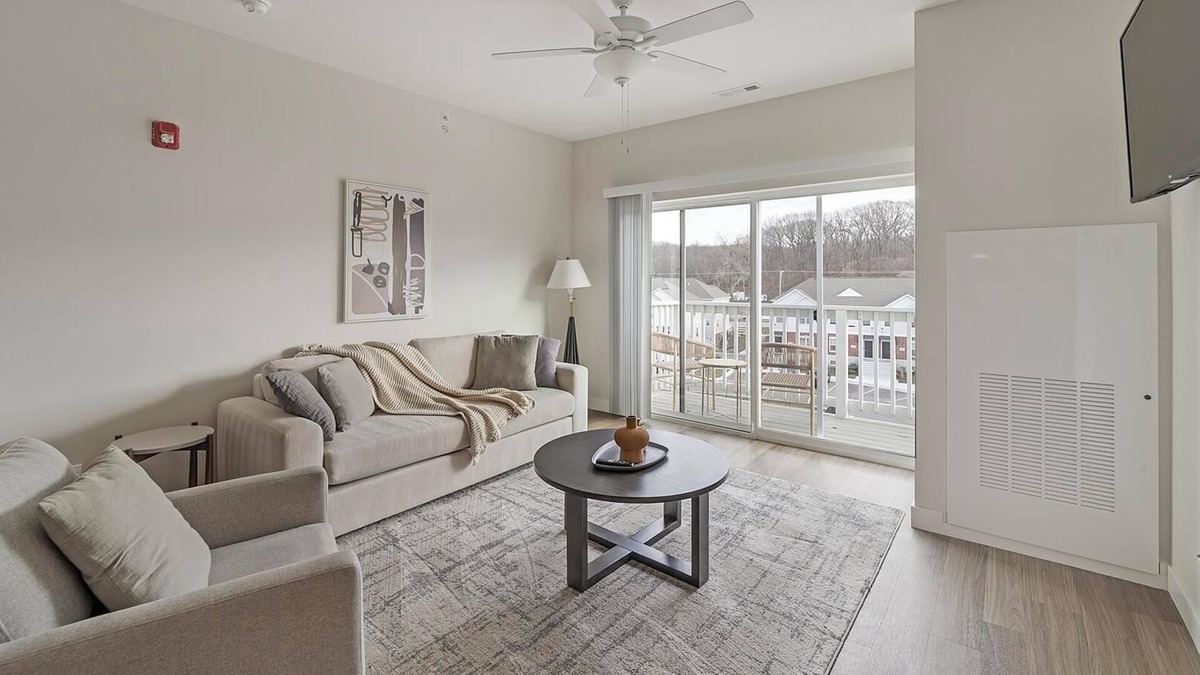 Willow Springs Apartment | Landing | Spectacular 2BD, Clubhouse, Pool