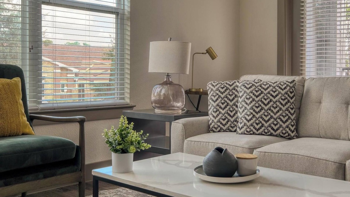 Conroe Apartment | Landing | Spectacular 2BD, Pool, Clubhouse