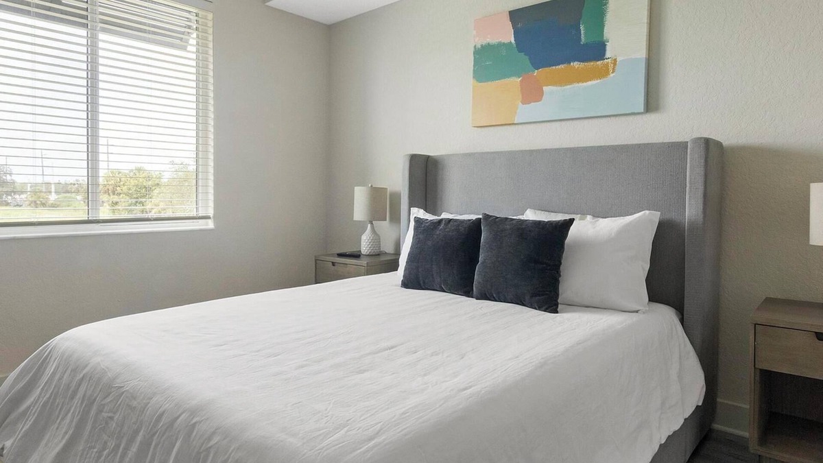 Palmetto Apartment | Landing | Spectacular 1BD, Yoga Studio, Gym