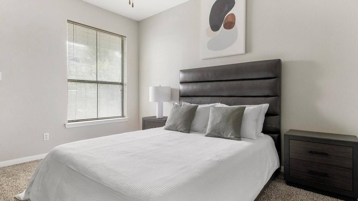 Briarforest Apartment | Landing | Spectacular 1BD, Gym, Pool