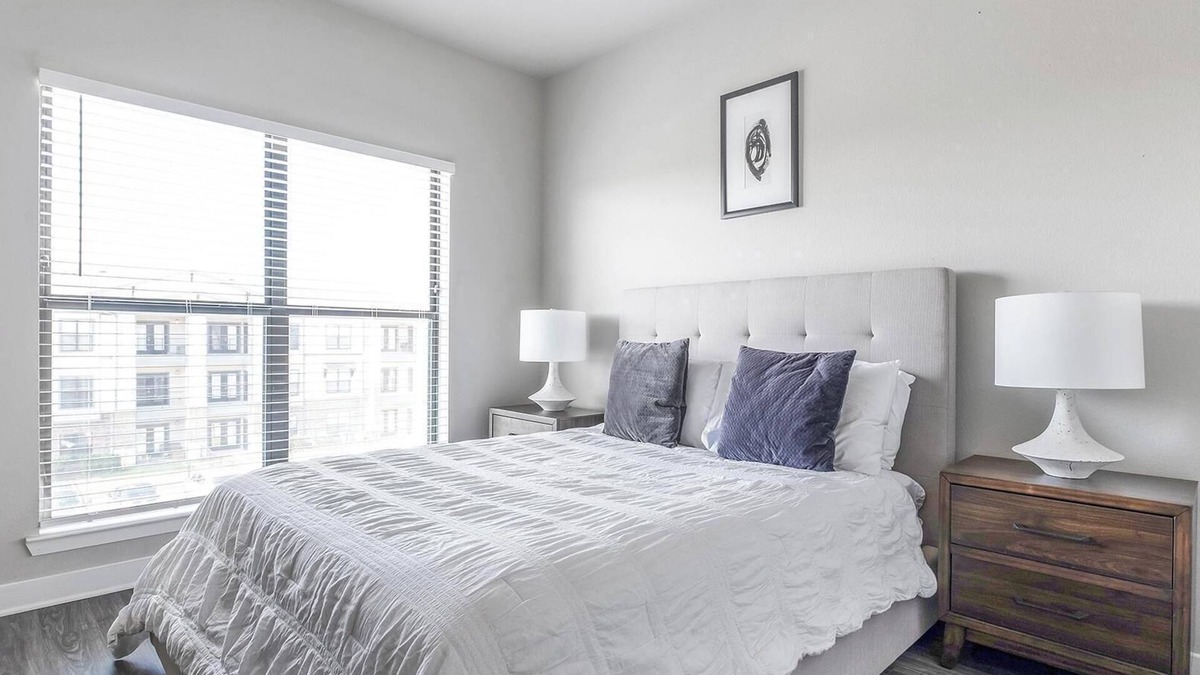 Katy Apartment | Landing | Spectacular 2BD, Gym, Pool