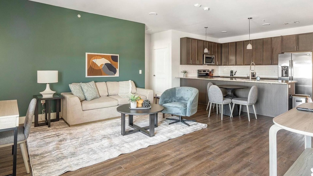 Stone Oak Apartment | Landing | Spectacular 2BD, Pool, Gym