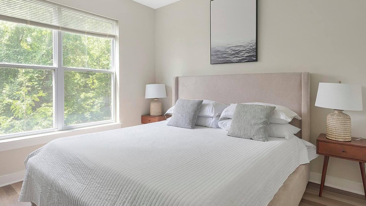 Chillum Apartment | Landing | Stunning 1BD, Clubhouse, Gym