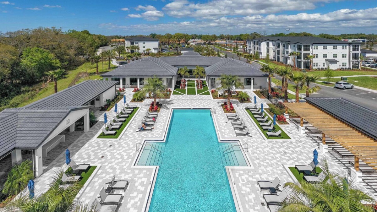 Southeast Orlando Apartment | Landing | Stunning 1BD, Gym, Pool