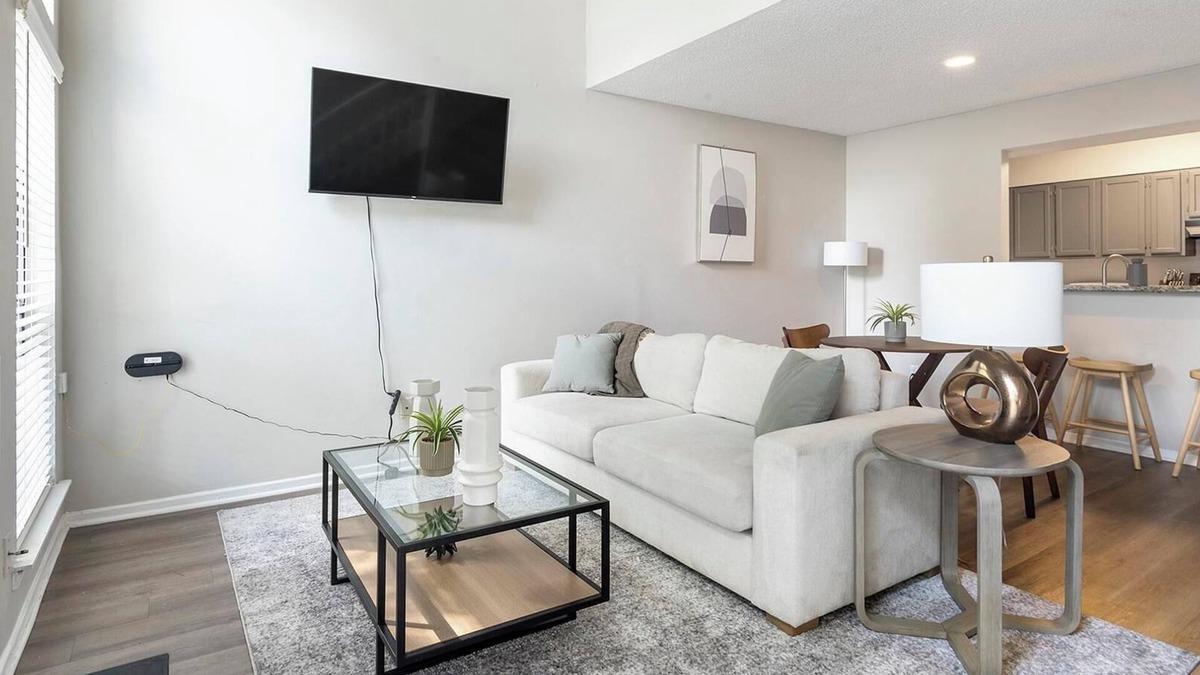 Cordova Apartment | Landing | Stunning 2BD, Gym, Game Room