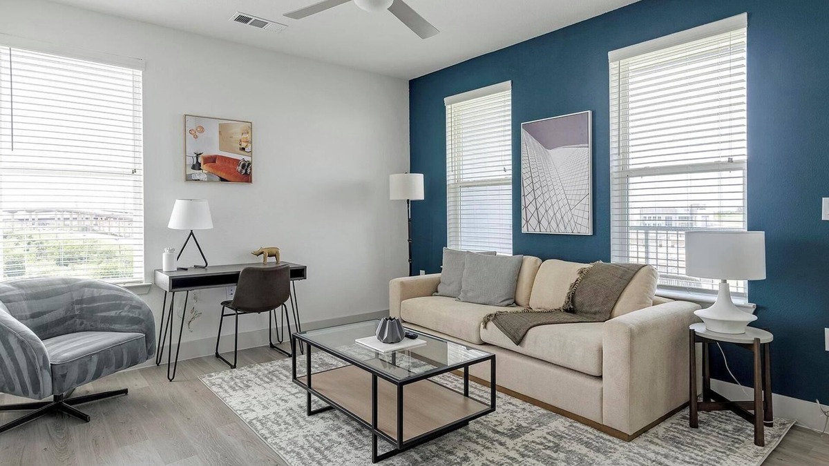 Austin Apartment | Landing | Stunning 2BD, Pool, Gym