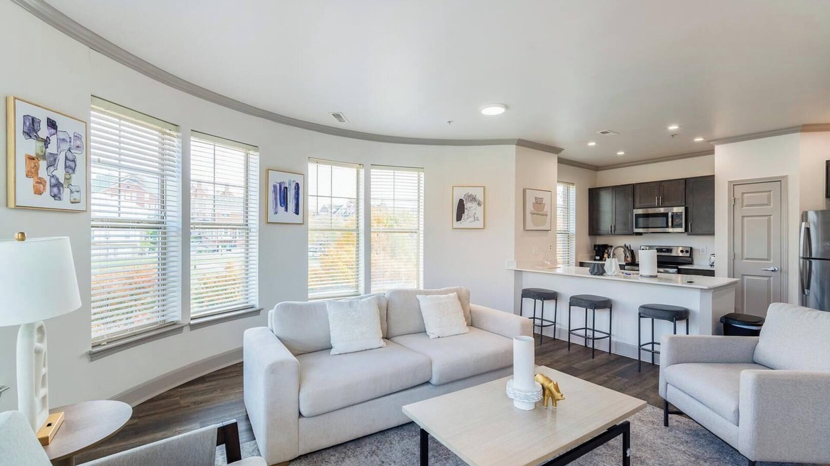 Corryville Apartment | Landing | Stunning 2BD, Clubhouse, Gym
