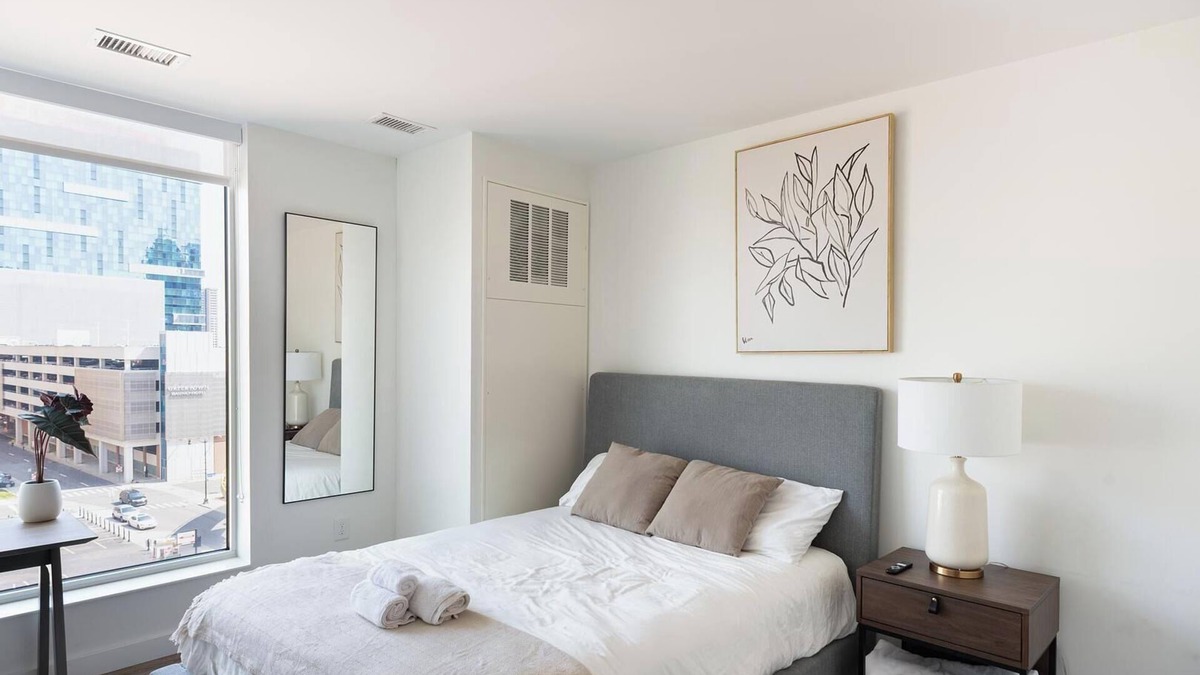 Greektown Historic District Apartment | Landing | Stunning Studio, Gym, Clubhouse