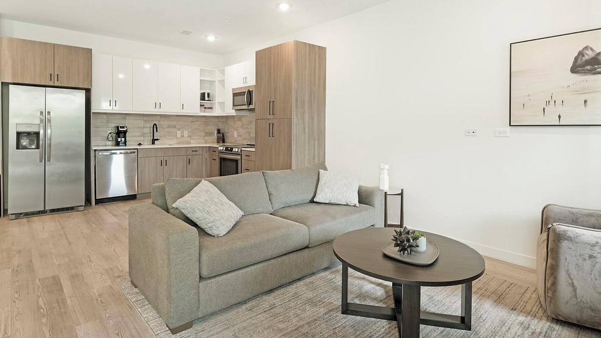 Richmond Apartment | Landing | Stylish 1BD, Game Room, Rooftop Lounge