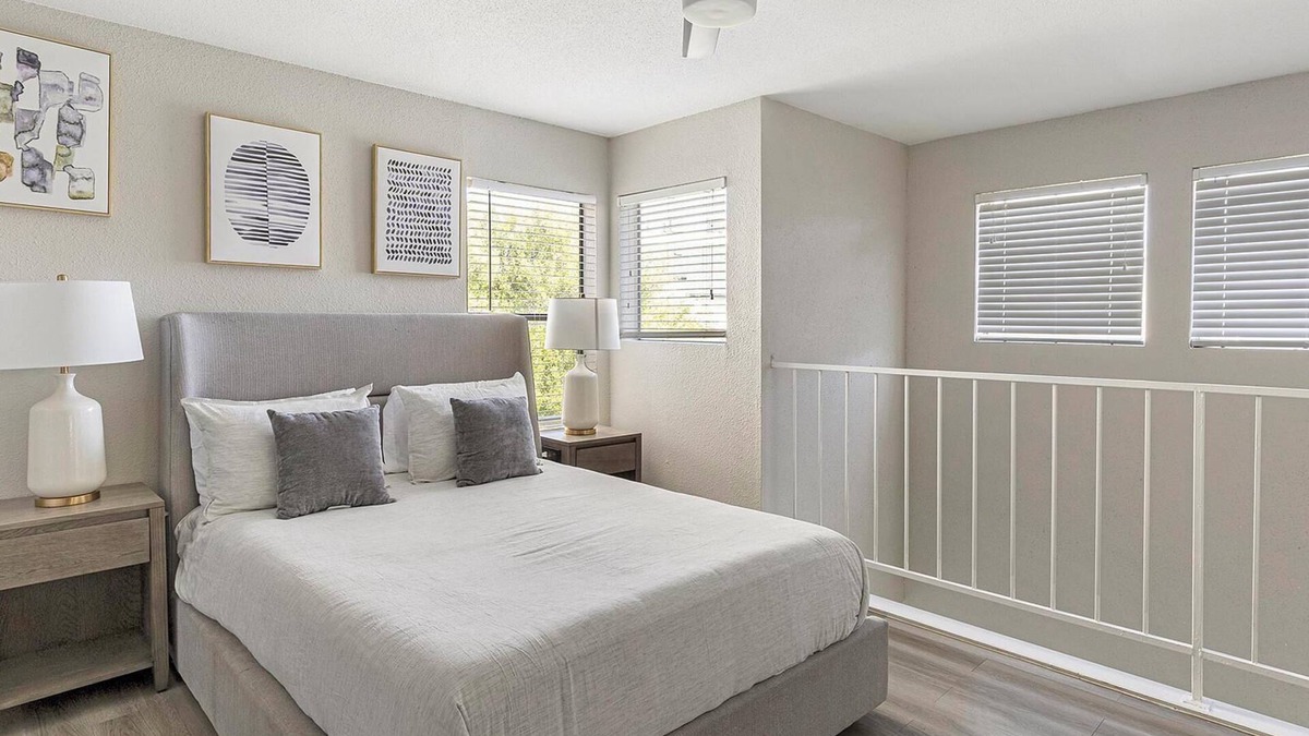 Fort Worth Apartment | Landing | Stylish 1BD, Pool, Courtyard