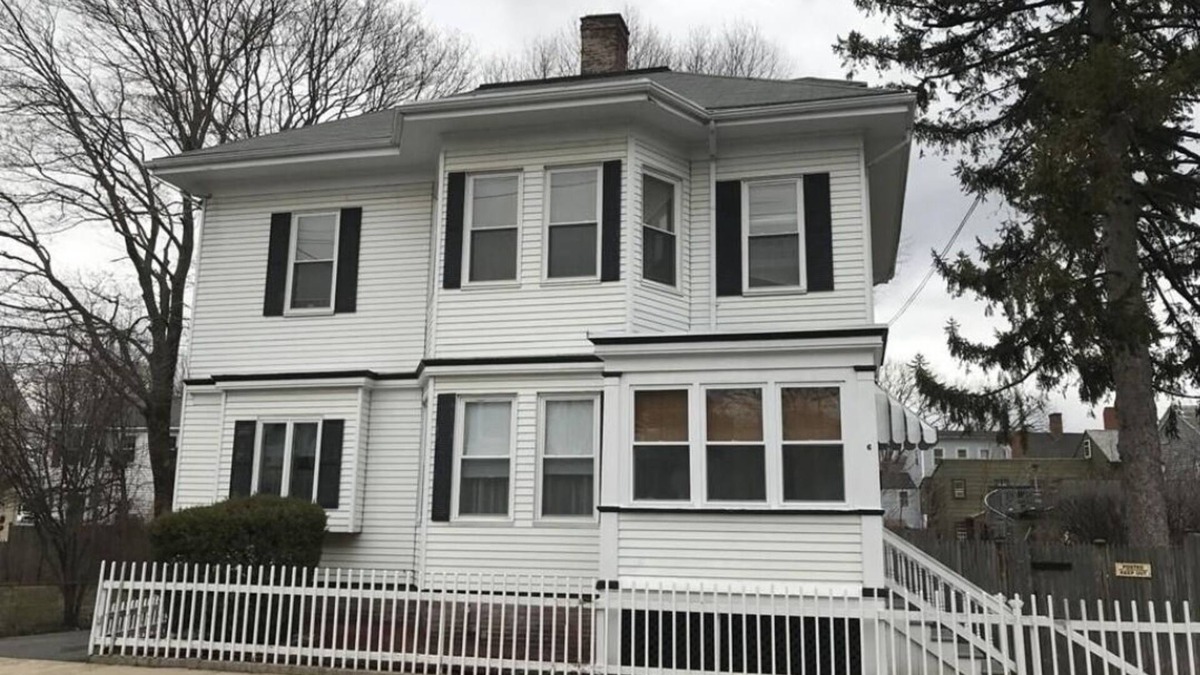 Salem House | Landmark Castle