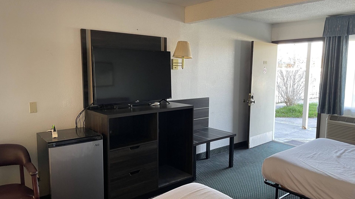 Osawatomie Hotel | Landmark Inn