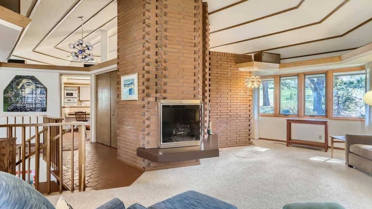 Devil's Thumb - Rolling Hill House | Landmark Mid Century Executive Rental
