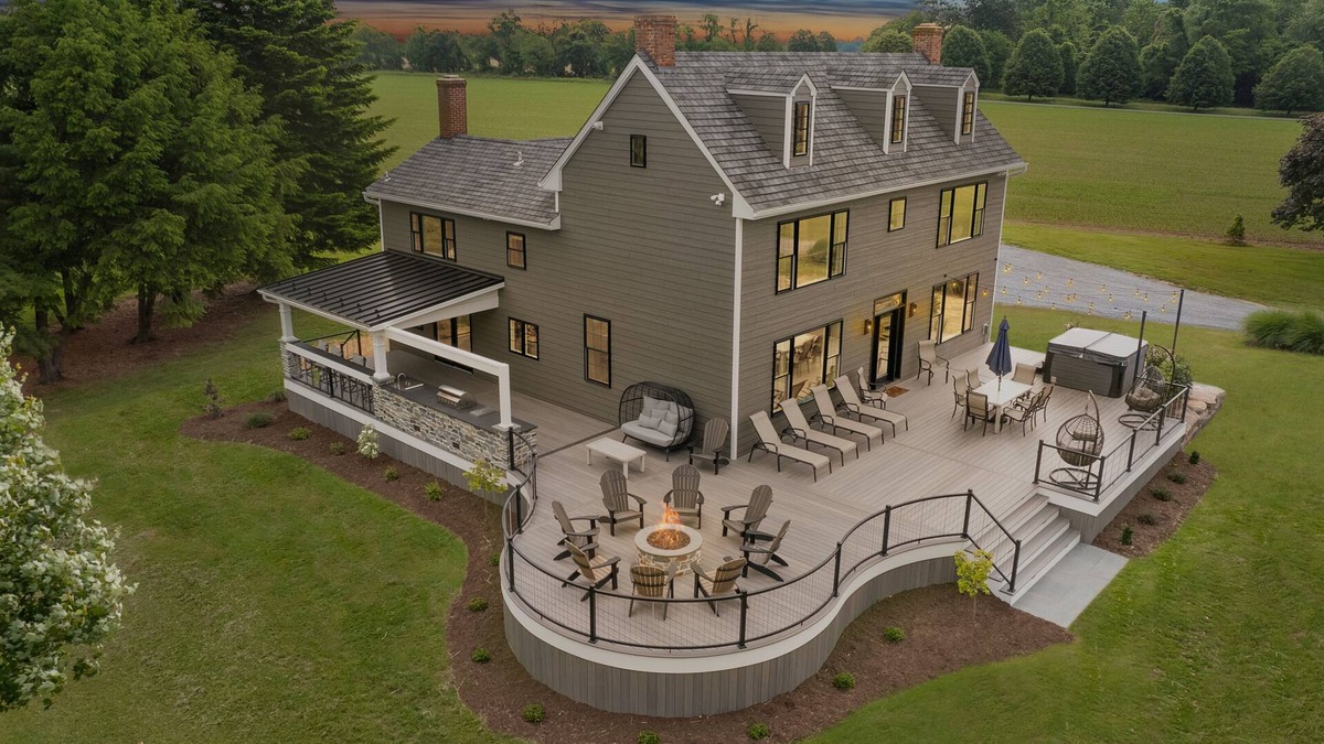 Chestertown House | Langford Creek Estate | Waterfront w/HOT TUB + Deck!