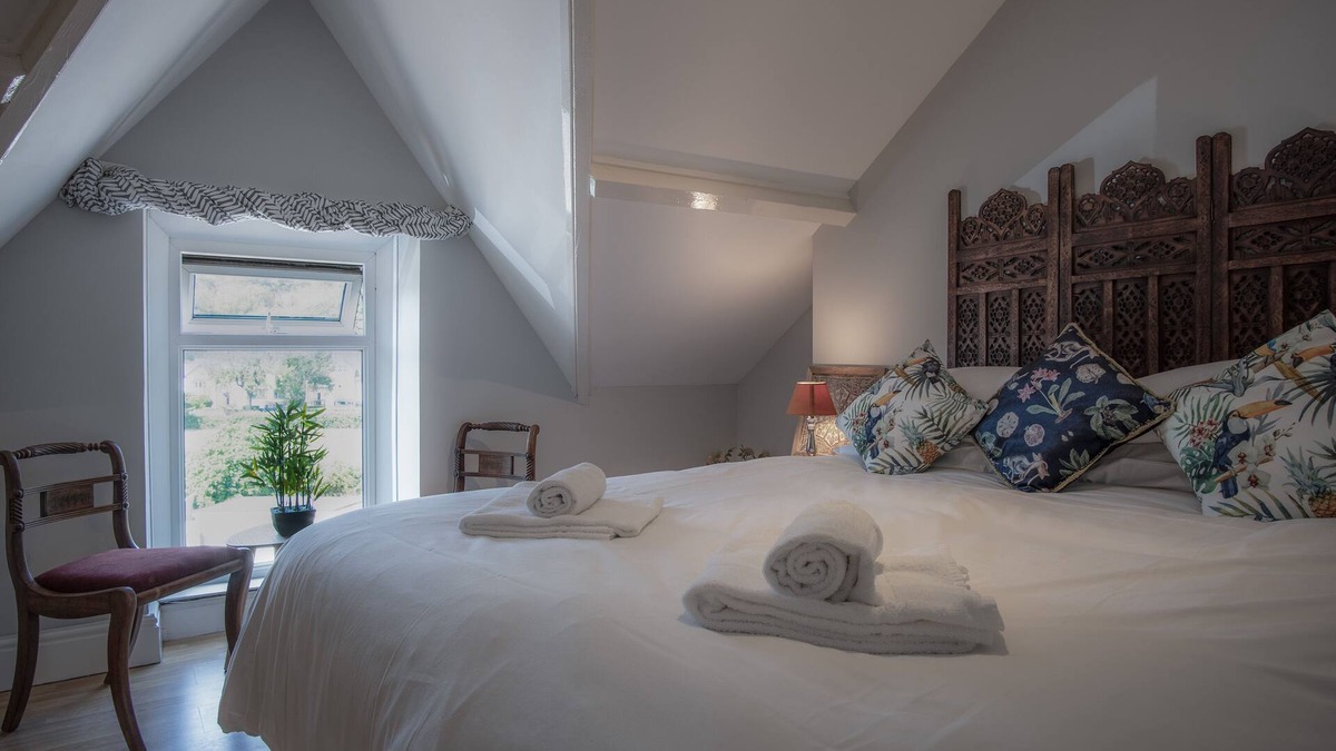 Mumbles House | Langland Road - 2 Bedroom Town House