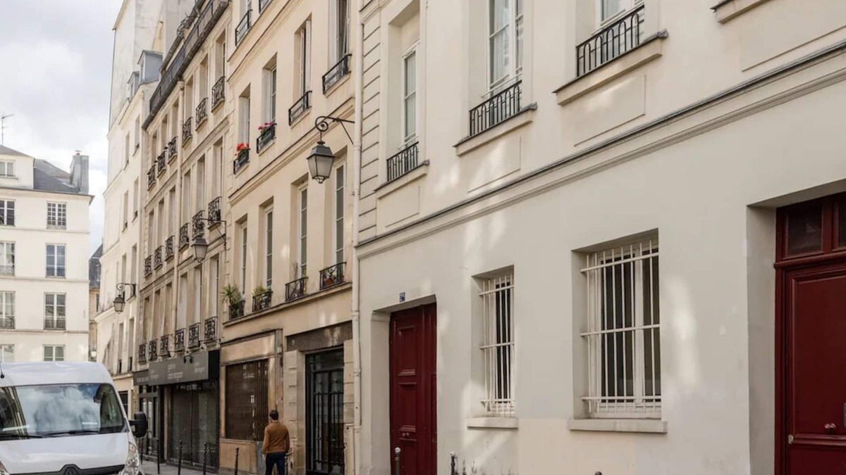 Marais Apartment | Lap of Luxury!Marais180m2 top floor designer loft magnificent 19th cent building