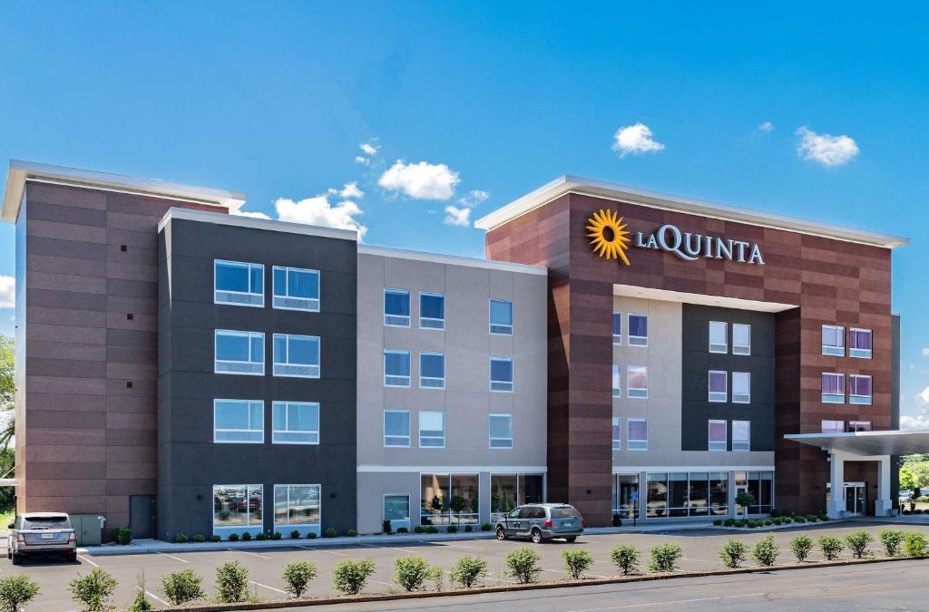 South Bend Hotel | LaQuinta Suites by Wyndham South Bend Notre Dame Area