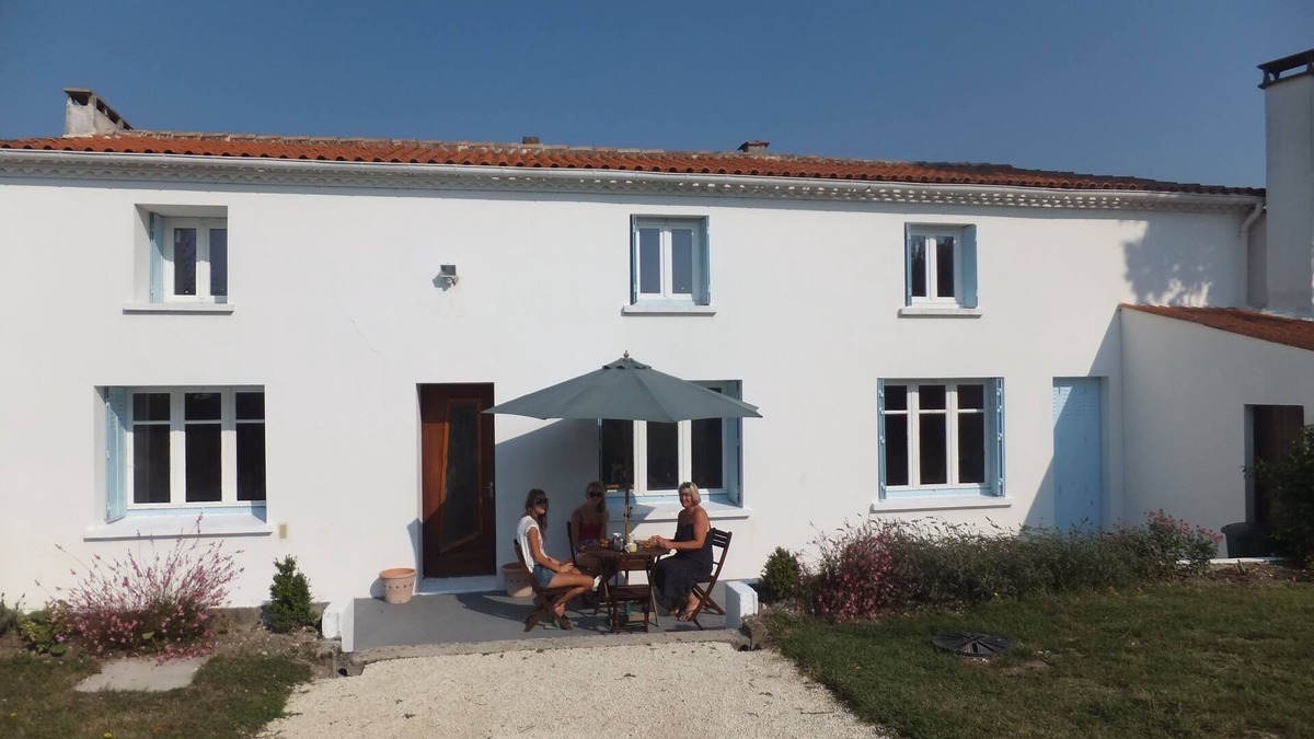 Chenac-Saint-Seurin-d'Uzet House | Large House Between Talmont And Mortagne Sur Gironde With Views On Estuary