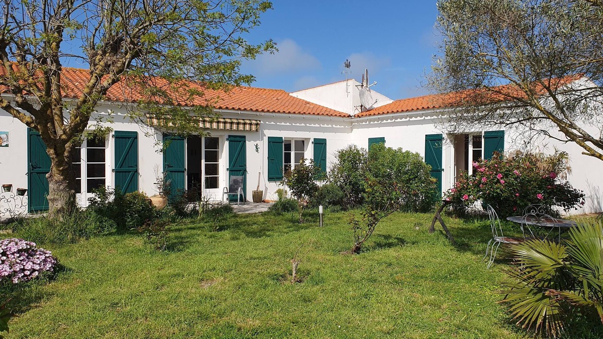Saint-Clement-des-Baleines House | Large, fully renovated house 90 m from the island's most beautiful beach
