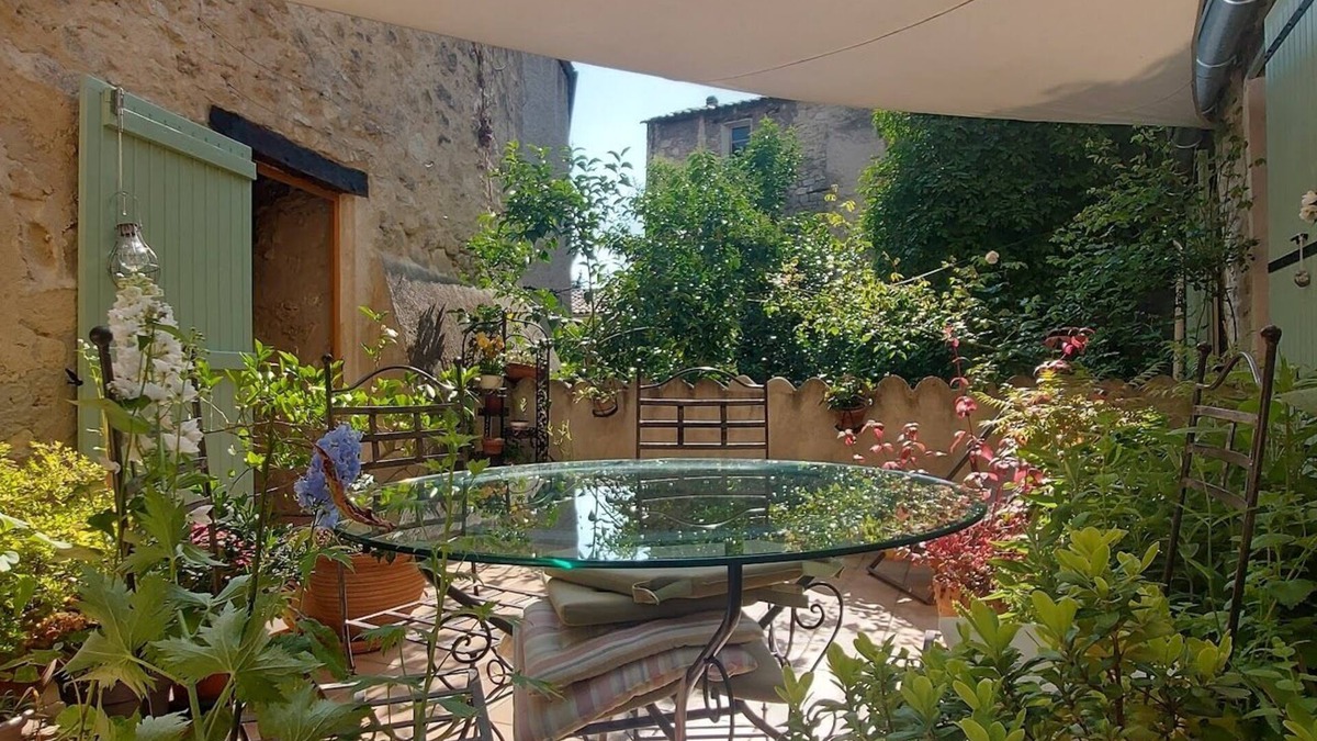 Forcalquier House | Large 17th century townhouse in centre of Forcalquier with terrace and views