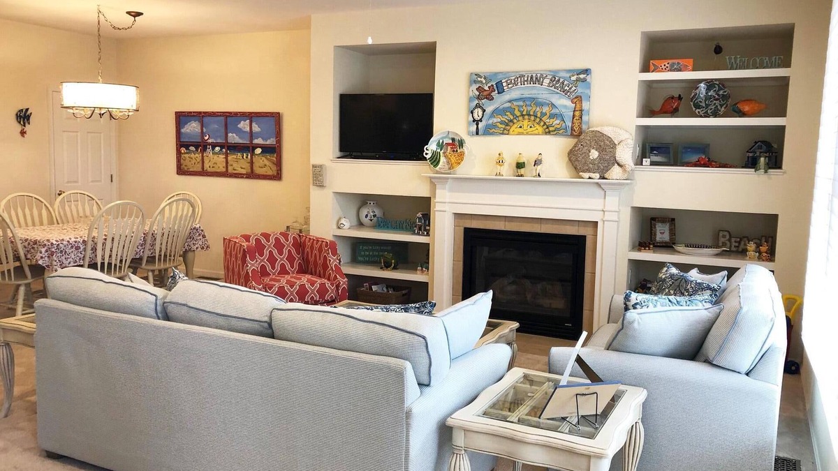 Ocean View Condo | Large 2-bedroom, 2 bath villa, sleeps 6, w/grill on the golf course-Bear Trap
