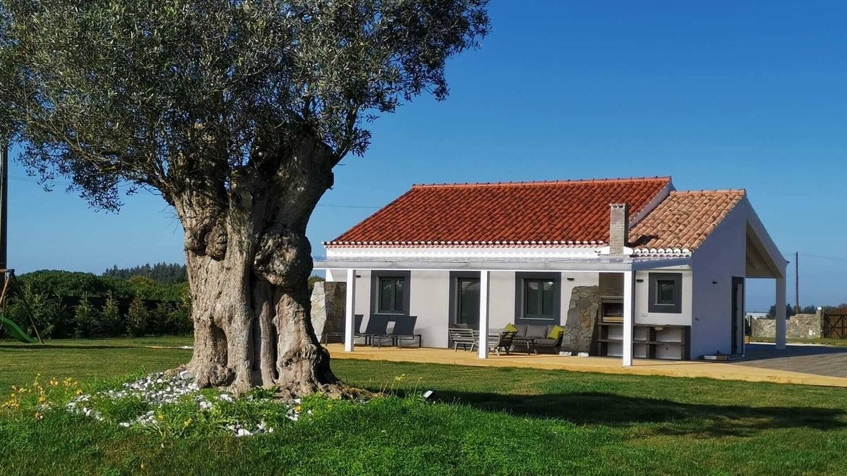 Zambujeira do Mar House | Large 3 Bedroom Farmhouse With Private Jacuzzi 5 Minutes From Zambujeira do Mar