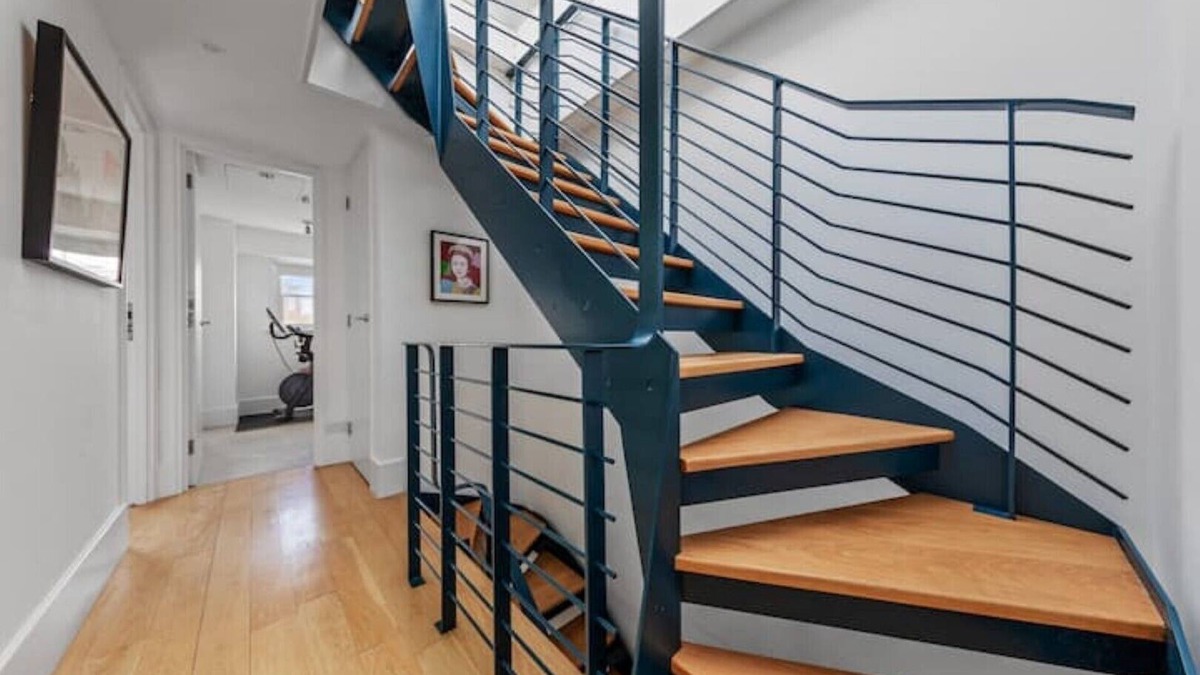 Tachbrook Apartment | Large 4 Bedroom Flat w Amazing Roof Terrace!