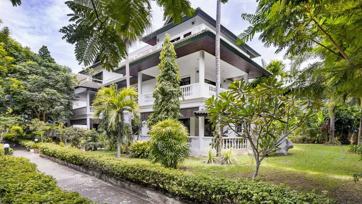 Na Chom Thian House | Large 4 bedroom seaside house 180 m from beautiful sandy beach