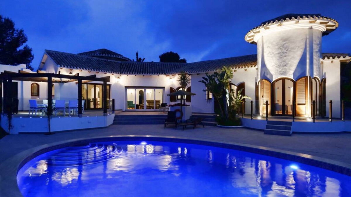 Diputacion de Rincon de San Gines Villa | Large 4 Bedroom Villa With Pool overlooking golf course. Private secluded garden