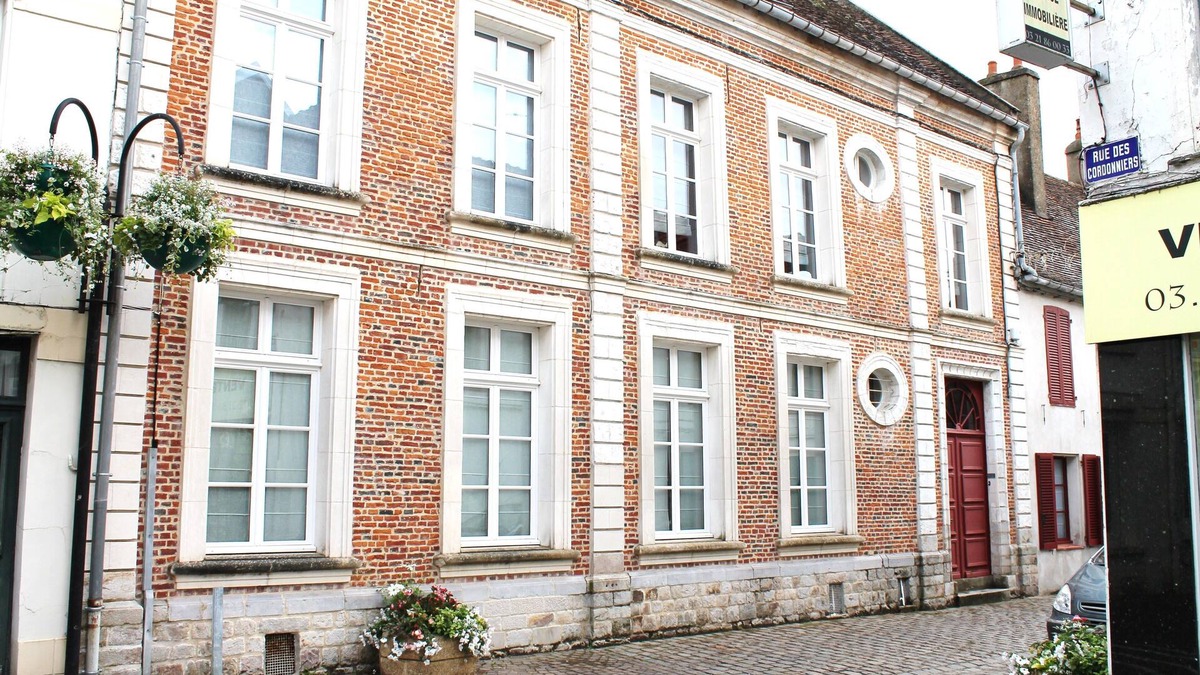 Montreuil-sur-Mer House | Large 5 bedroom charming house in the heart of Montreuil-sur-Mer