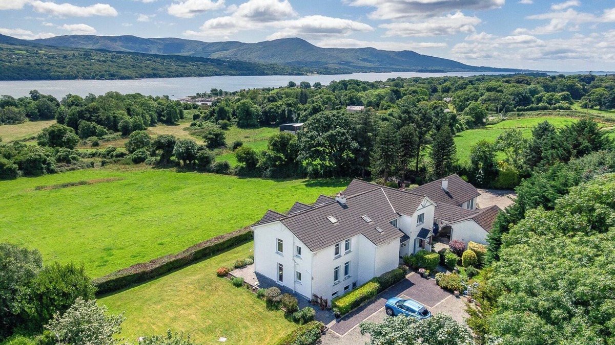 Kenmare Condo | Large 5 bedroom home to sleep 10 people with wonderful sea views