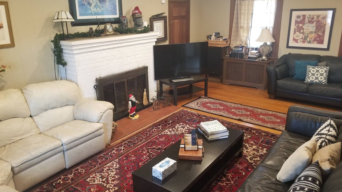 Pitman House | Large 7 bedroom Colonial with in-law suite near Rowan Universityn
