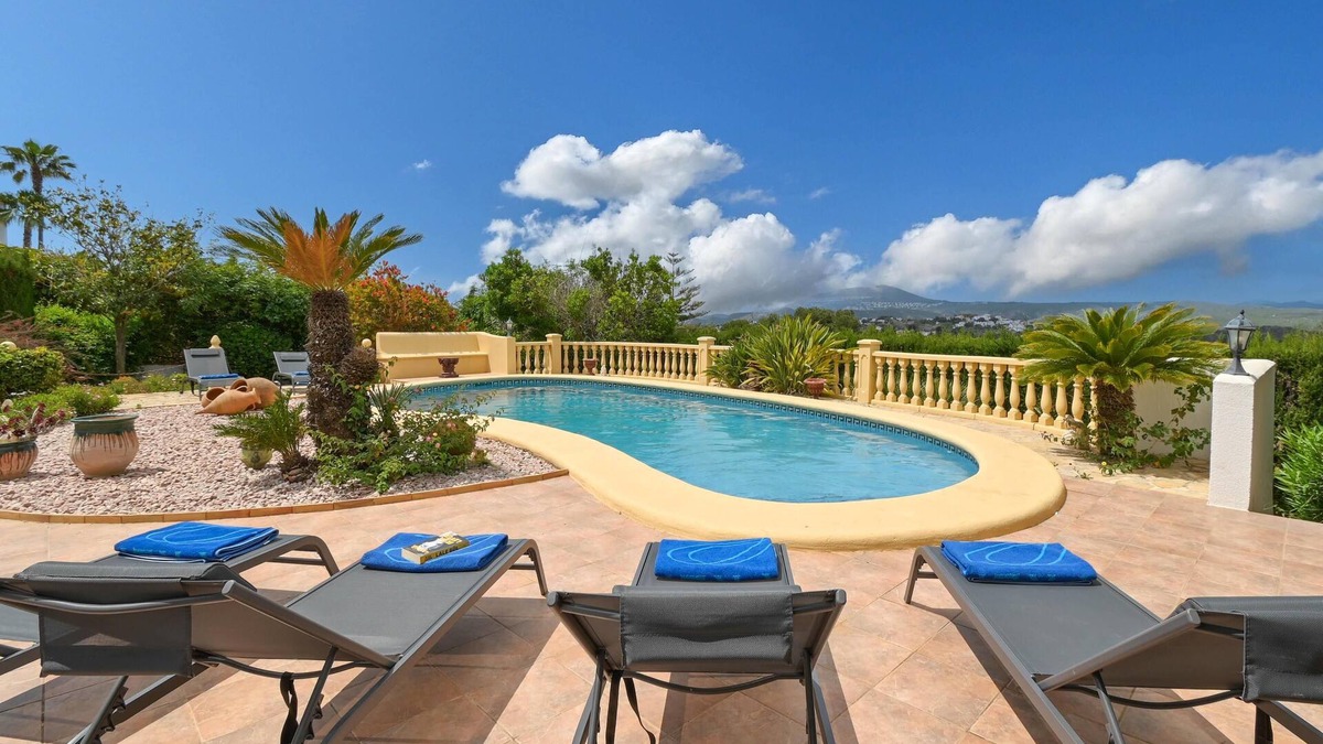 Balcon del Mar Villa | Large and comfortable villa in Javea, on the Costa Blanca, Spain with private pool for 4 persons