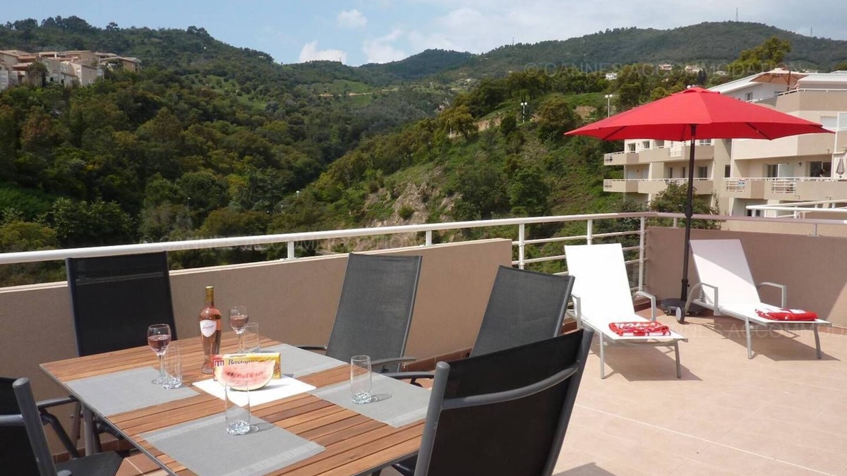 La Napoule House | Large and confortable apartment sea view on the hills of Mandelieu