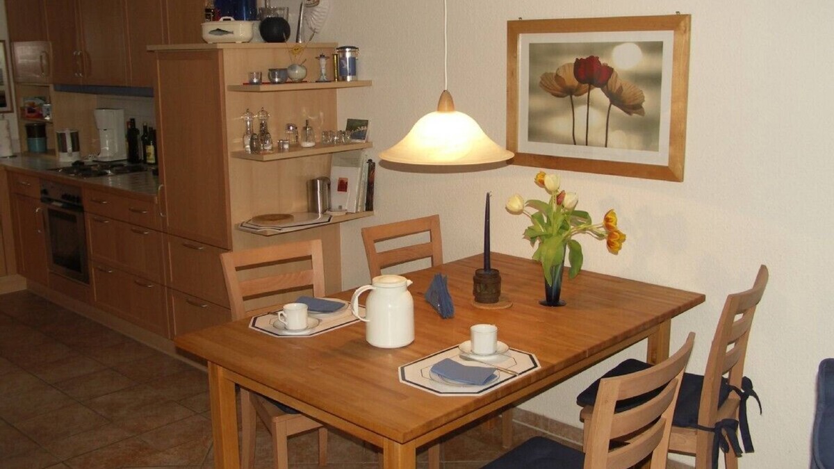 Polchow Apartment | Large apartment with south-facing terrace, garden, wide view of the countryside, close to the beach