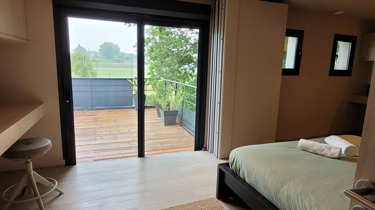 Fargues-Saint-Hilaire Apartment | Large apartment with hammam, sauna, terrace, between Bordeaux and Saint-Emilion