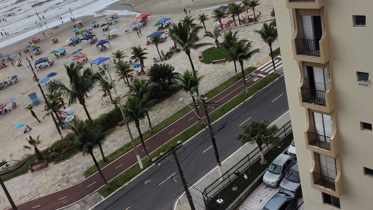 Florida Apartment | Large Apartment - Walk to the Beach