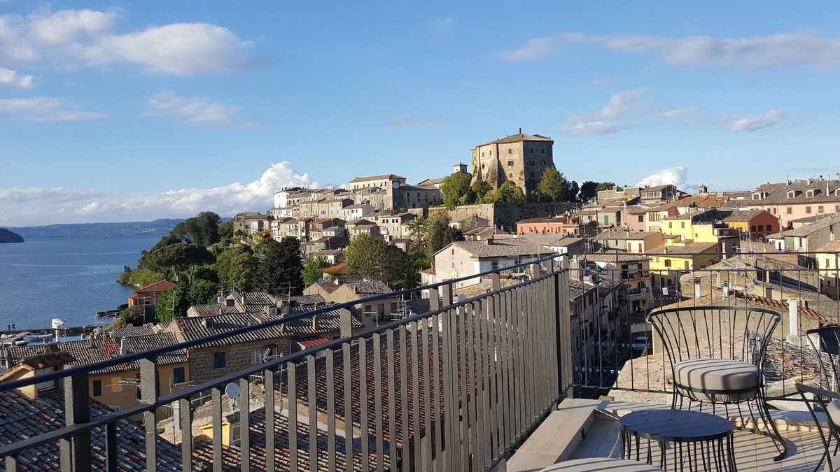 Capodimonte Apartment | Large apartment in the center with stunning views and private garden