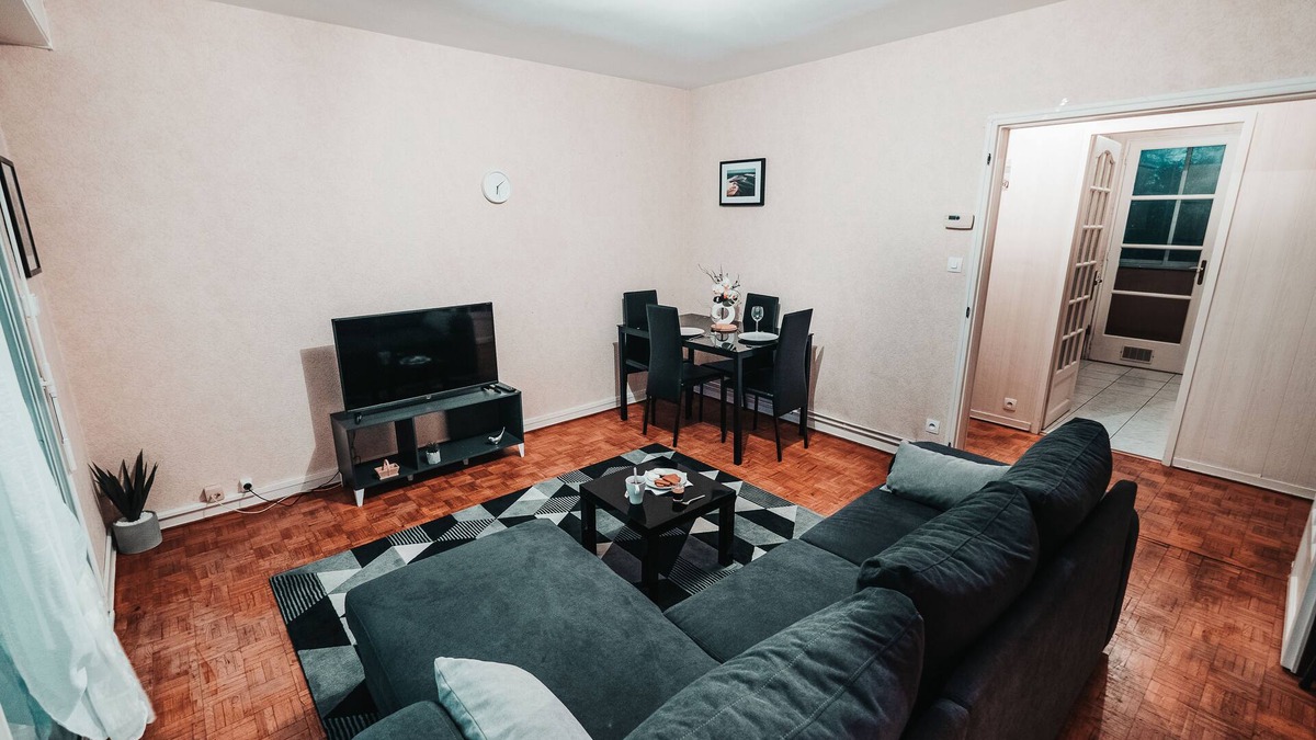Lormont Apartment | Large apartment in Lormont near Bordeaux center