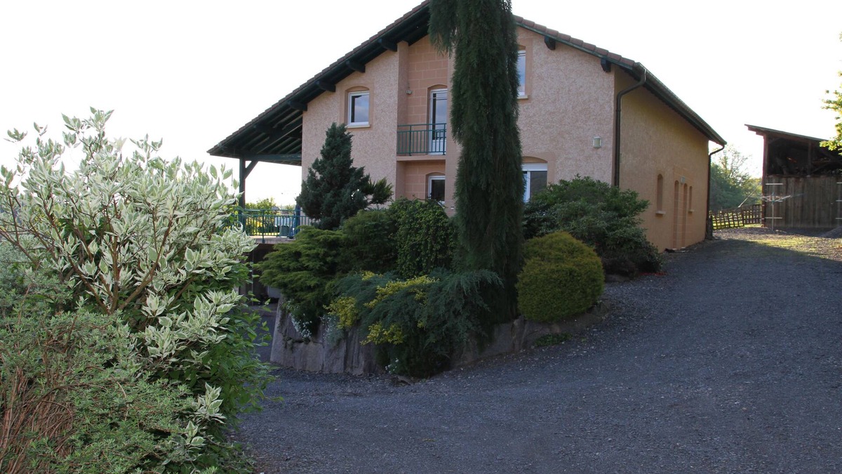 Denipaire Apartment | LARGE APARTMENT IN QUIET IN THE COUNTRYSIDE