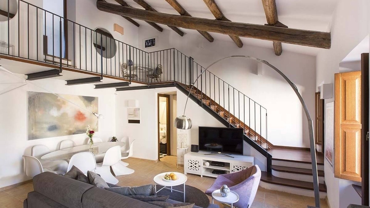 Rione IX Pigna Apartment | Large apartment in Rome to rent, holiday flat Rome, self catered apartment Rome