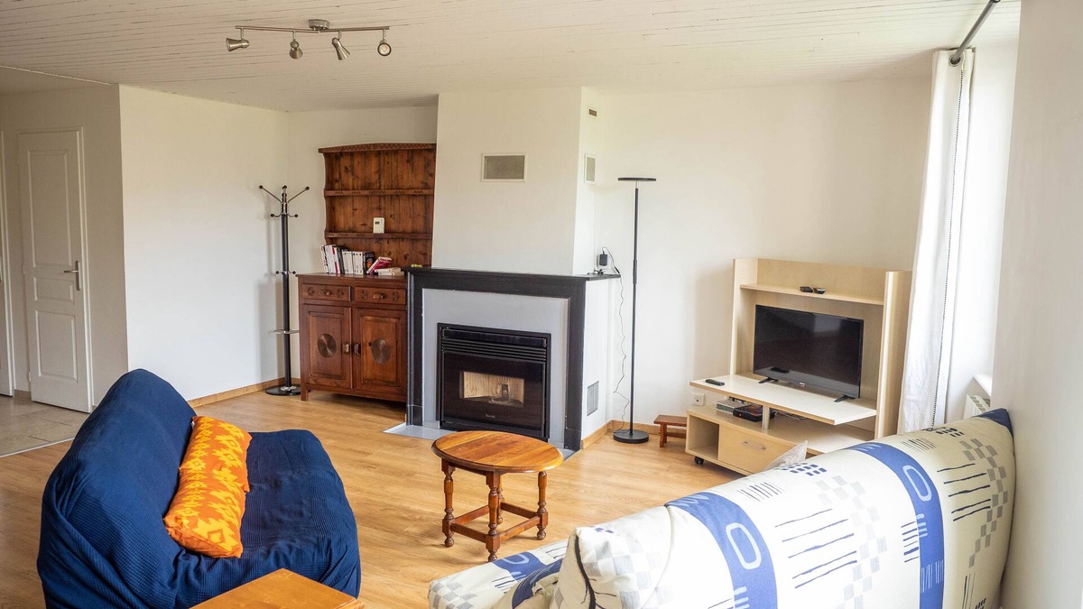 Embrun House | Large apartment on the 2nd floor in a townhouse