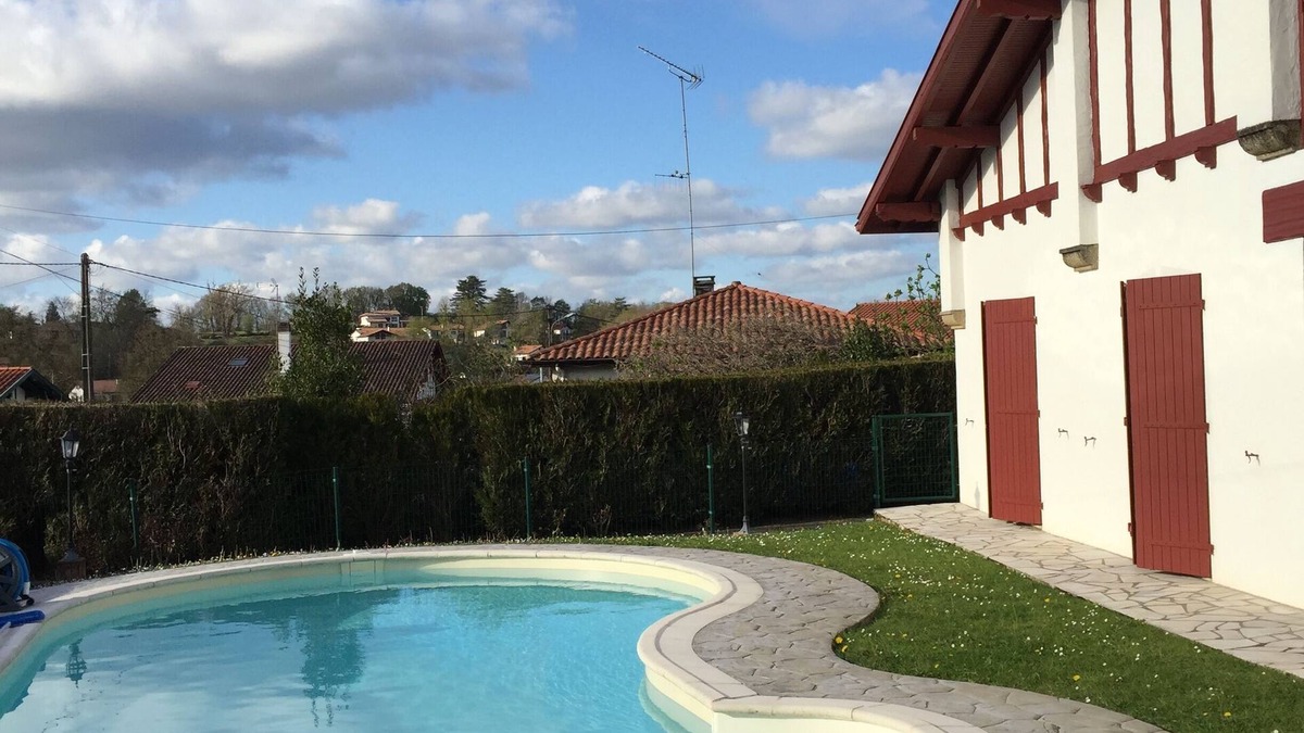 Briscous House | Large Basque house 10min from Bayonne!