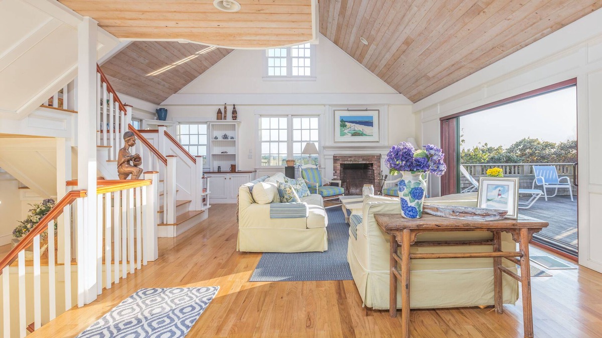 Polpis House | Large beautiful home near Quidnet BeachnASSIST WITH CAR FERRY RESERVATIONS