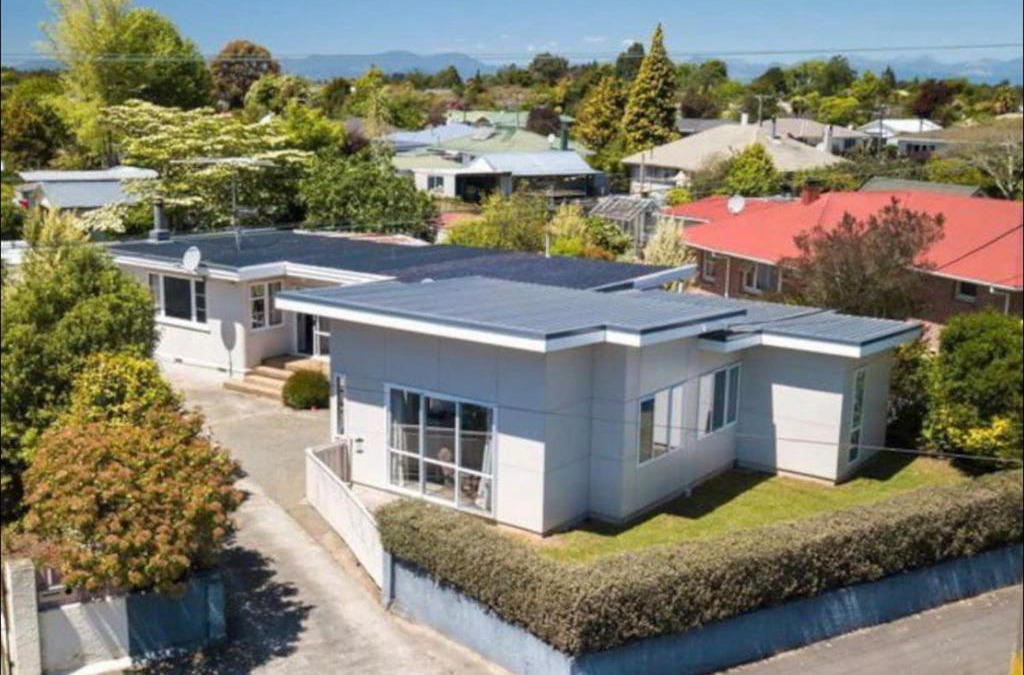 Motueka House | Large Bright Guest House