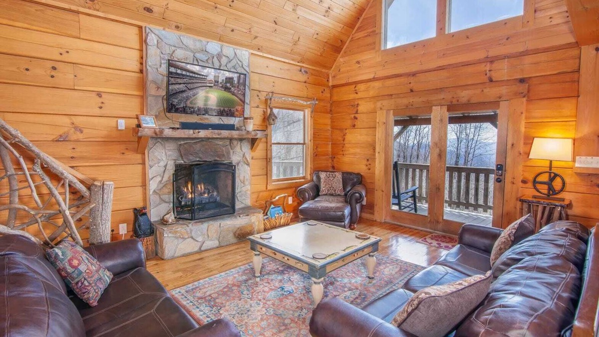 Zionville Cabin | Large Cabin Sitting at 4,000 Feet Elevation