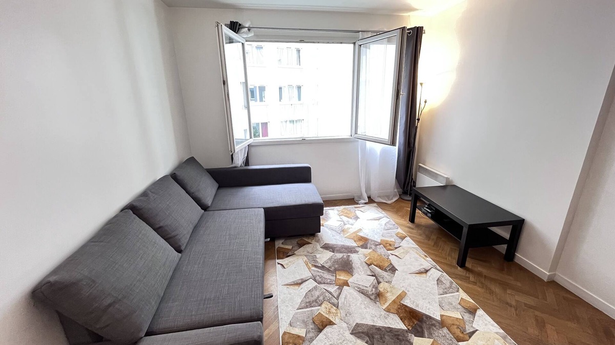 Quartier du Pont-de-Flandre Apartment | Large, calm and bright T2 apartment - Parc de la villette